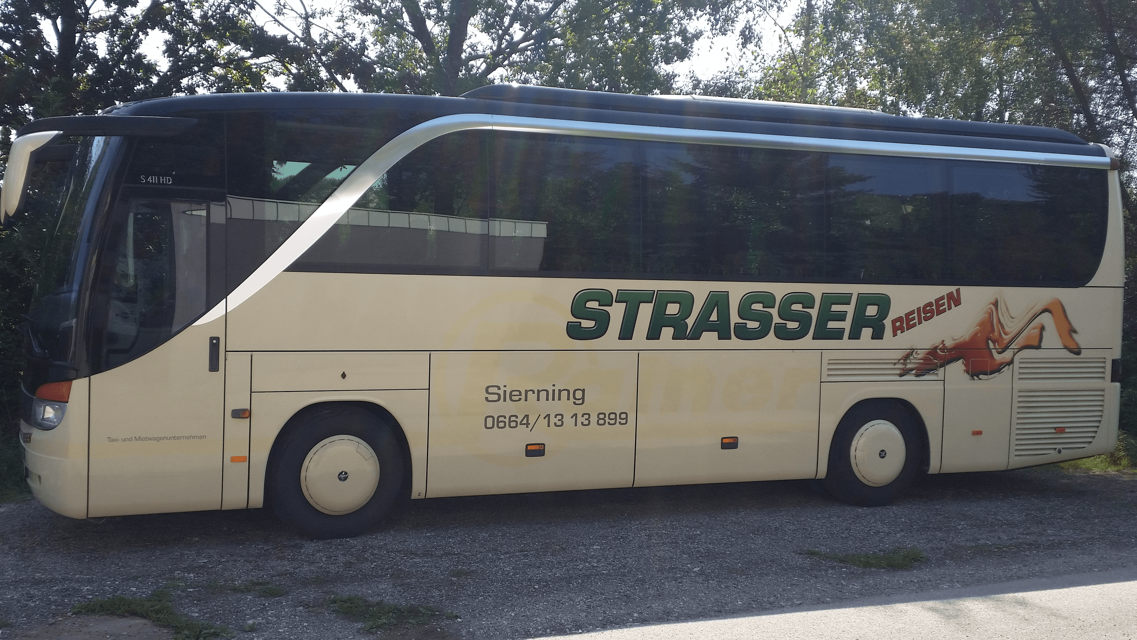Vorschau - Foto 1 von STRASSER Mietwagen, Taxi & Busreisen