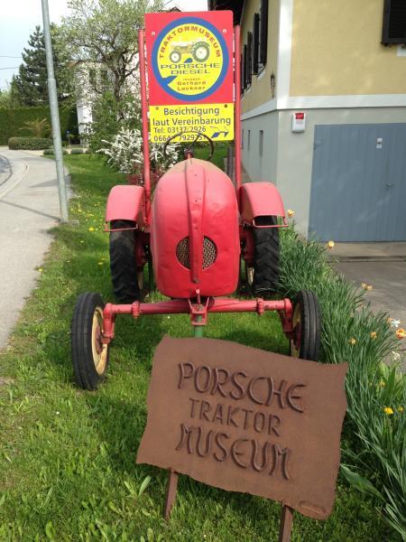 Vorschau - Foto 1 von Lackner Gerhard - Traktormuseum