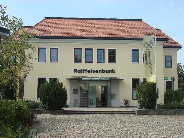 Vorschau - Foto 1 von Raiffeisenbank Flachgau Nord eGen - Bankstelle Bürmoos