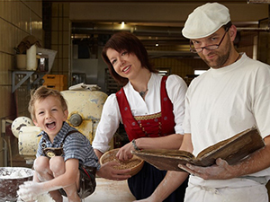Logo Bäckerei Stefan Ihrenberger - Christlbäck - Dorfladen Ehenbichl