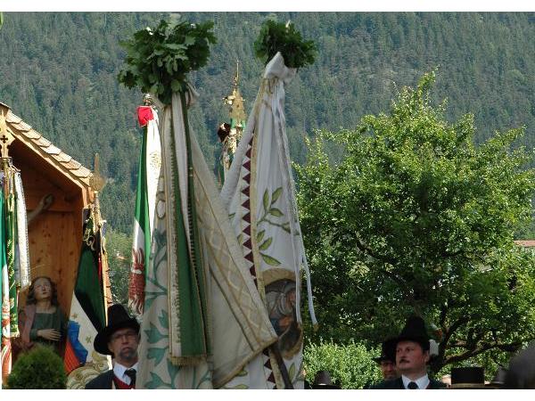 Bild 15 von TRACHT & BRAUT Helene Mayr Damenmaßschneiderei
