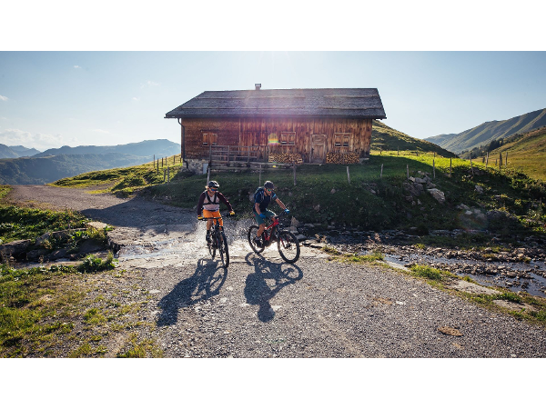 Bild 11 von Hotel Garni Alpina, Familie Bischof
