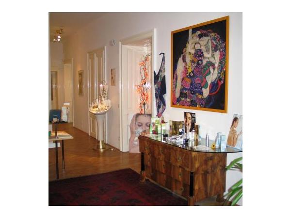 Bild 2 von La Belezza Fußpflege, Massage & Kosmetik Lingens KG