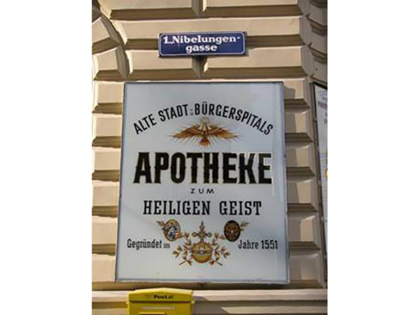 Bild 8 von Apotheke "Zum heiligen Geist" Mag. pharm. Dr. Sylvia Salamon KG