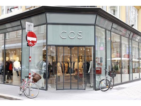Bild 1 von COS Collection of Style