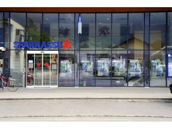Bild 1 von Tiroler Sparkasse Bankaktiengesellschaft Innsbruck - Filiale Olympisches Dorf