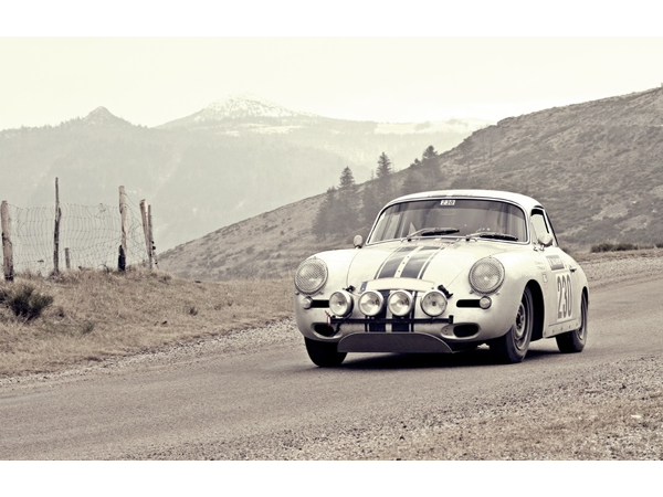 Bild 2 von Reinbacher Oldtimergarage