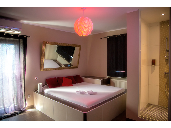 Bild 3 von Laufhaus & Nightclub Herzl Bar (Linz - Leonding)
