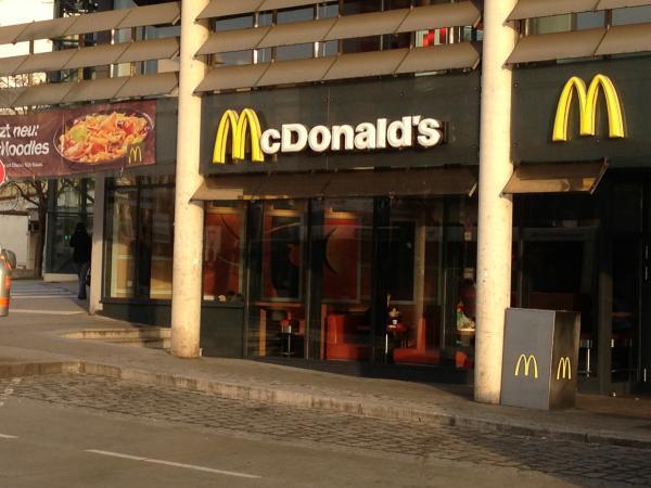 Bild 2 von McDonald's Restaurant - McCafé