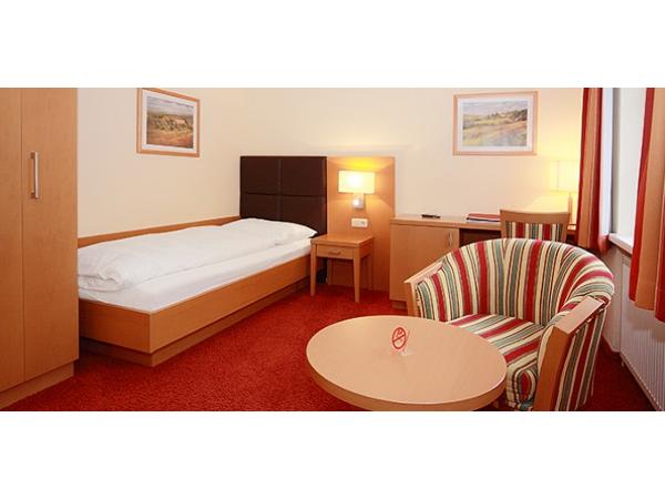 Bild 2 von Hotel Goldener Adler Pichler GmbH