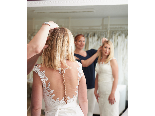 Bild 3 von mimitolu - Brautmode aus 2. Hand Inh Michaela Steinzer