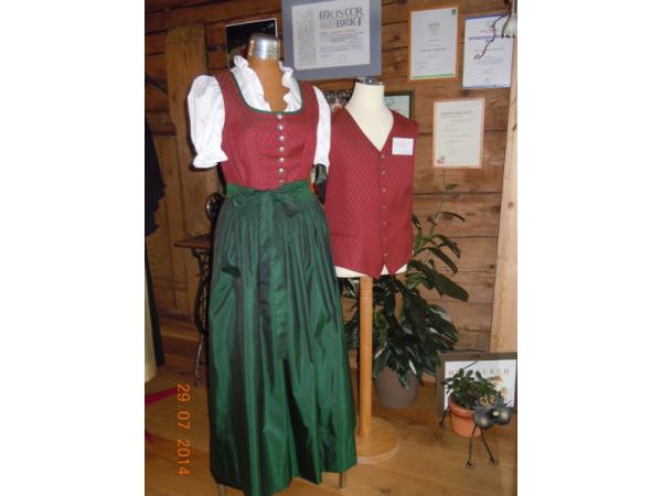 Bild 26 von TRACHT & BRAUT Helene Mayr Damenmaßschneiderei