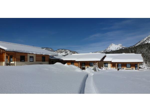 Wintermärchen im Almdorf Tirol