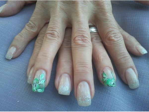 Bild 3 von S. BEAUTY LOUNGE Silvia Schaumlechner - Nagelstudio - Permanent Make Up - Tattoo