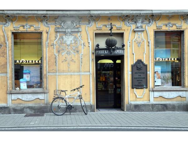 Bild 1 von APOTHEKE Barmherzige Brüder Graz "Zum Granatapfel"