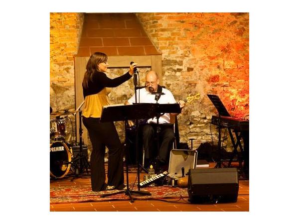 Bild 2 von Sidestep - Hochzeits,- Ball- & Gala-Band
