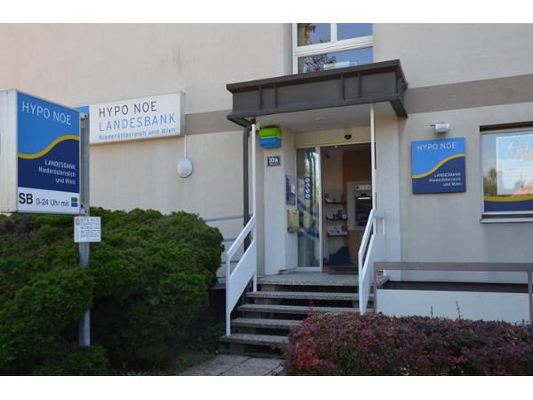 Bild 4 von HYPO NOE Landesbank –  Universitätsklinikum Krems