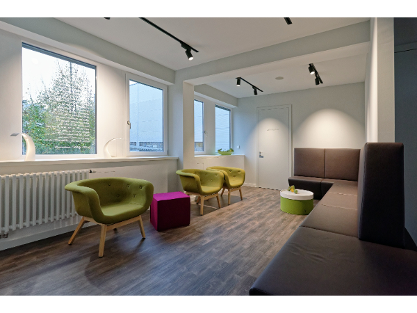 Bild 2 von Dr. Nina Schoklitsch
