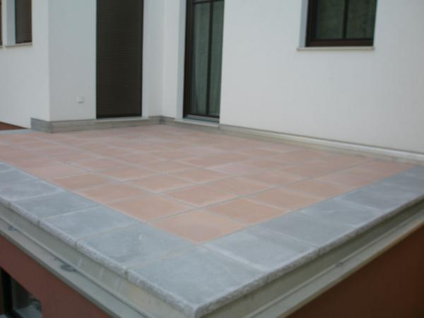 Bild 2 von Bleier Fliesen-Platten