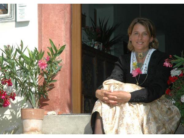 Bild 10 von TRACHT & BRAUT Helene Mayr Damenmaßschneiderei