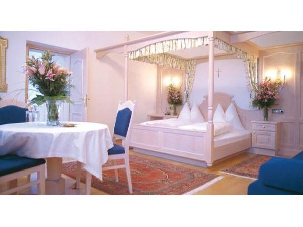 Bild 11 von Garten Hotel Maria Theresia