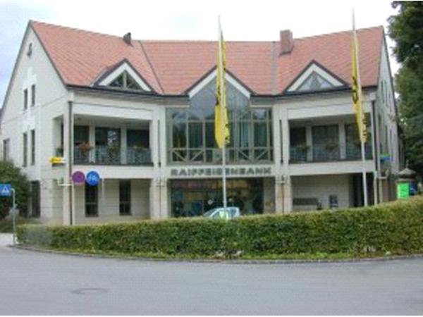 Bild 1 von Raiffeisenbank Wr. Neustadt-Schneebergland eGen -Bankstelle Neunkirchen