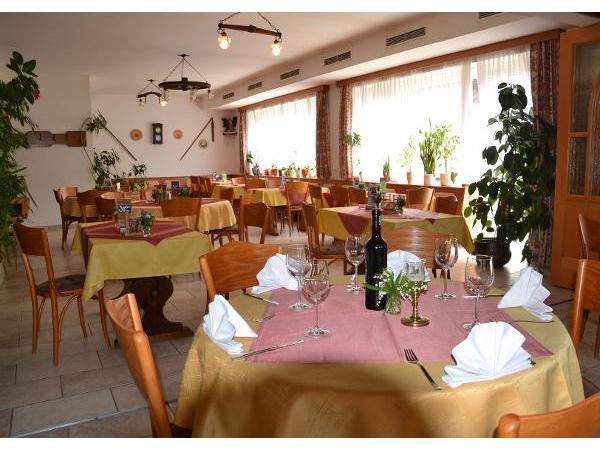 Bild 2 von Gasthaus Auerhahn