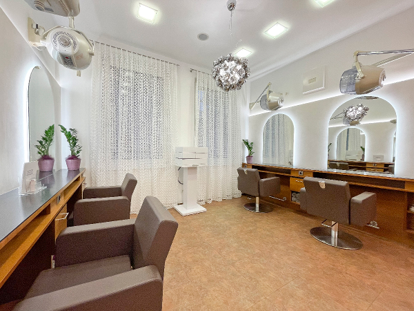 Bild 4 von Birgit Gmeiner e.U. - Friseur · Beauty · Make-up