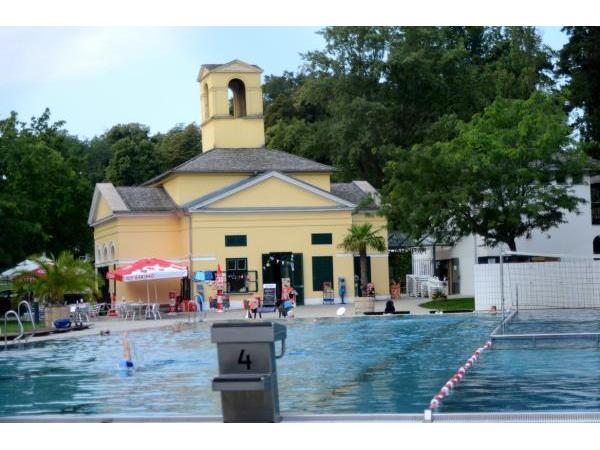 Bild 2 von Freibad im Schlosspark