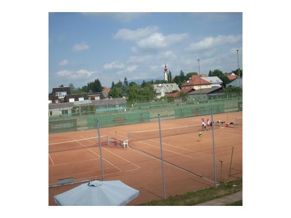 Bild 3 von Center Court Tennis OG