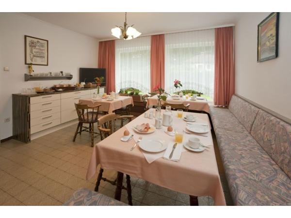 Bild 3 von Rooms 73 - Ihn. Helga Bartos