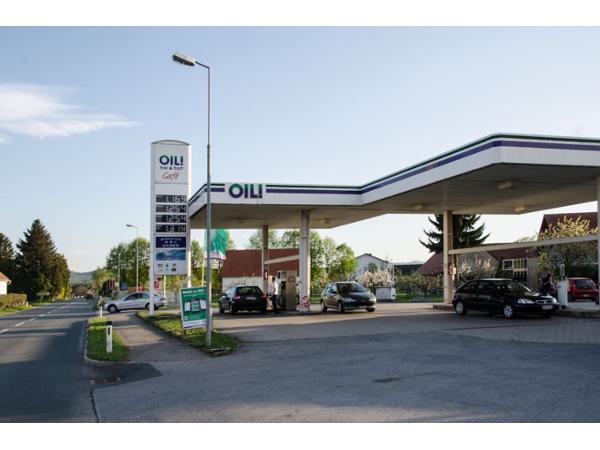 Bild 1 von OIL! Tankstelle