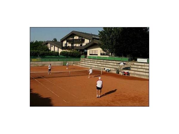 Bild 8 von TennisHotel- u Freizeitzentrum
