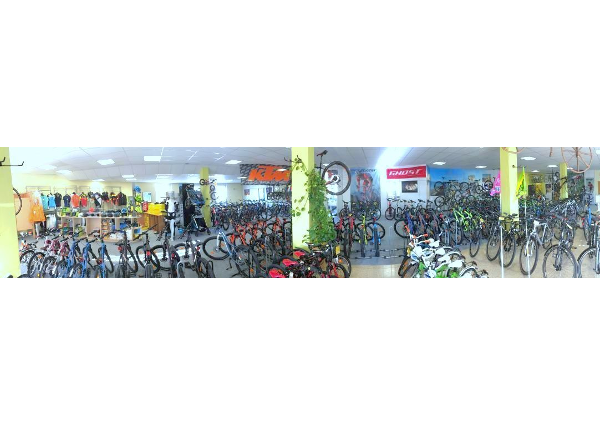 "BKD GmbH & Co. KG Autofachmarkt und Fahrradcenter", "6020