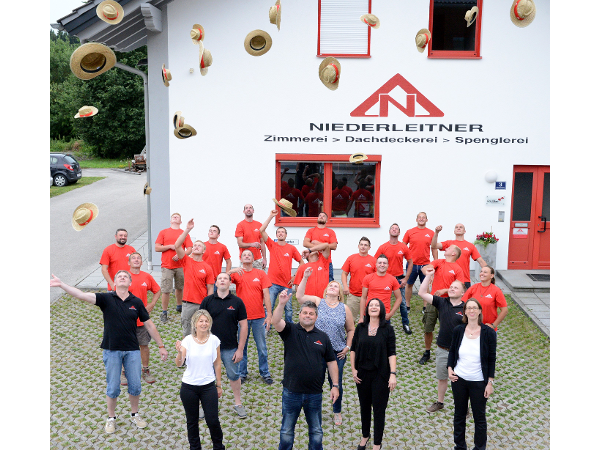 Bild 10 von Niederleitner Zimmerei Dachdeckerei GmbH