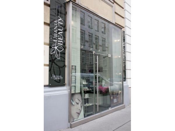 Bild 1 von URANIA BEAUTY