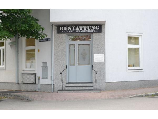 Bild 1 von Bestattung Richard Grabenhofer OHG