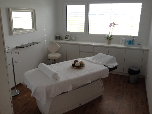 Bild 1 von Facelook Kosmetik - Fusspflege - Massage Iris Nageler