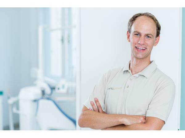 Bild 6 von Peters Hajo Dr / Spezialistenpraxis mundgerecht