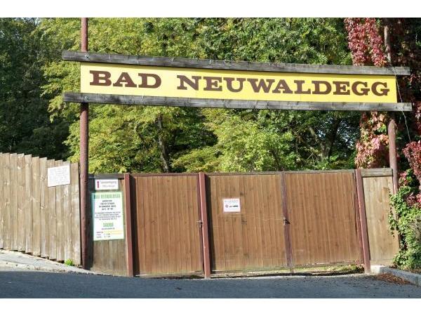 Bild 1 von Neuwaldegger Bad