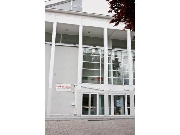 Bild 1 von Stadtbücherei