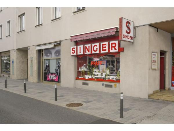 Bild 5 von Singer Pfaff Brother Nähmaschinen – Claudia Strassmann