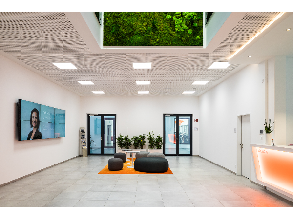 Bild 2 von KUKA CEE GmbH
