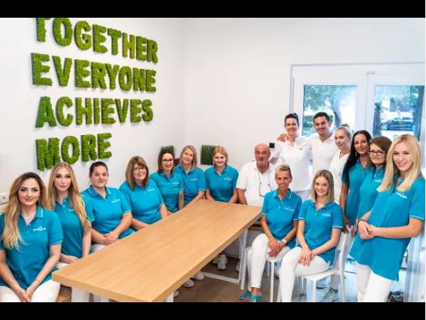 Bild 2 von Zahnarztpraxis Dr. Philipp Kaiser MMSc LLM & Kollegen