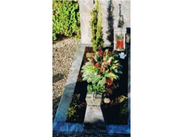 Bild 2 von Bischof Alexander - Gartenpflege & Grabpflege