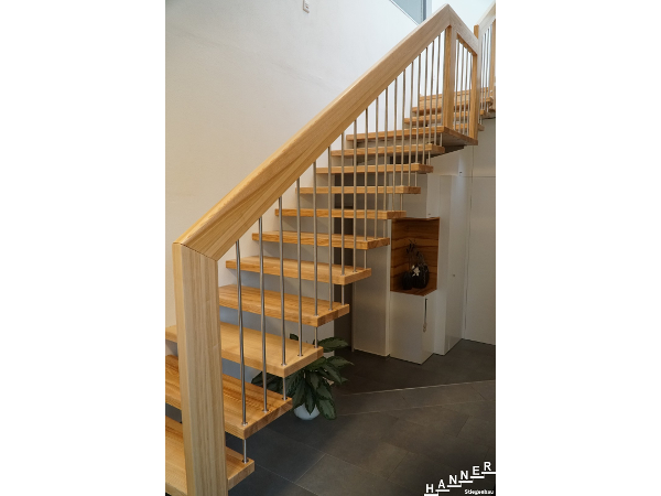 Bild 29 von Stiegenbau - Treppenbau - Hanner