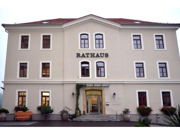 Inmitten der Sdsteirischen Weinstrae liegt der Kopperhof im ruhigen und erholsamen Weinanbaugebiet Leutschach. Eignung. Einzelreisende Senioren Nichtraucher Jugendliche Gruppen Singles Familien Keine versteckten Kosten. Kopperhof - Die Sdsteirische Weinstrae