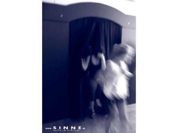 Bild 1 von SINNE & das "unsichtbare" Theater & Restaurant