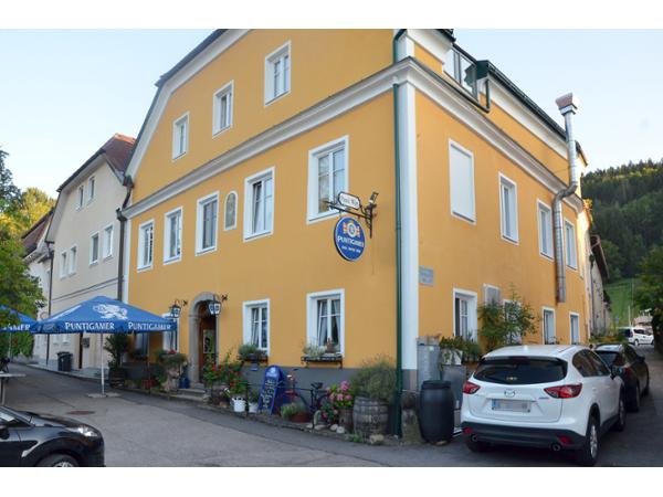 Bild 1 von Punti Wirt - Christian Schwarz