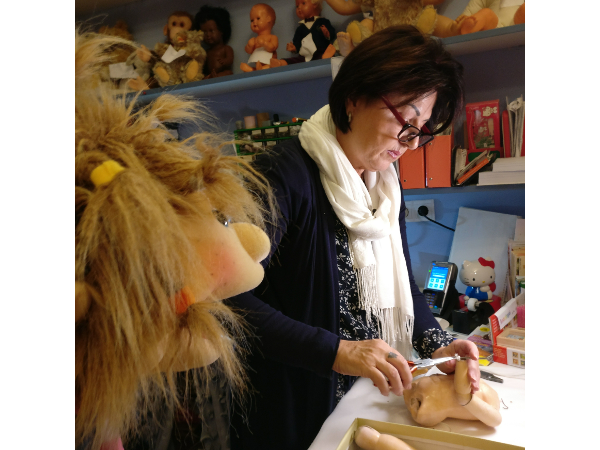 Bild 12 von Der Puppendoktor